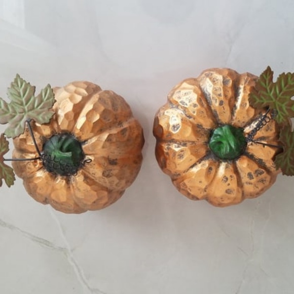 Set Of 2 Hammered Metal Look Pumpkins For FALL! - Picture 5 of 5
